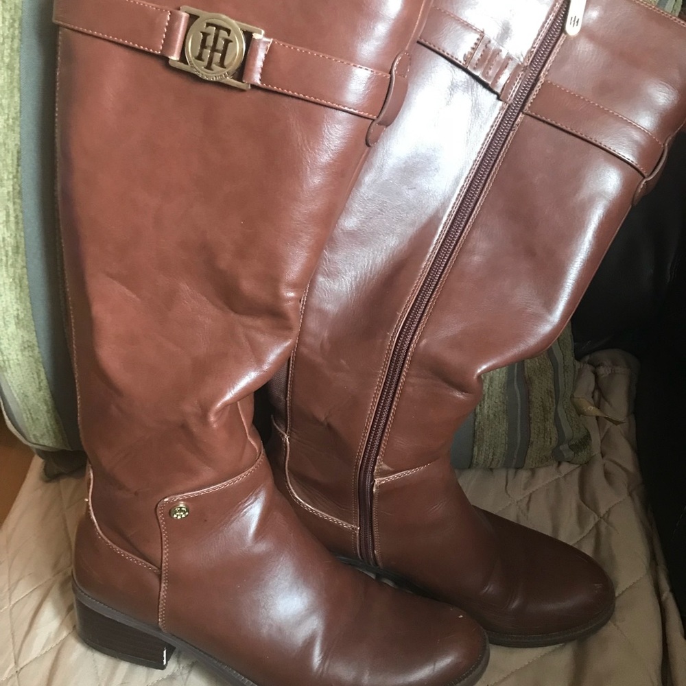 Brown/Tan Tommy Hilfiger Boots Size 8